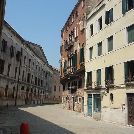 Ca' Badoer West Studio Veneţia Exterior foto